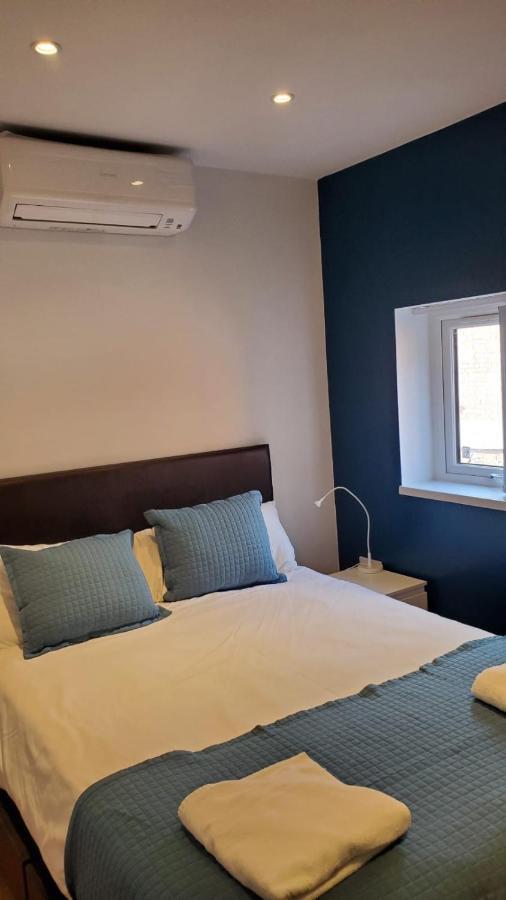 Bell Gate House 3*